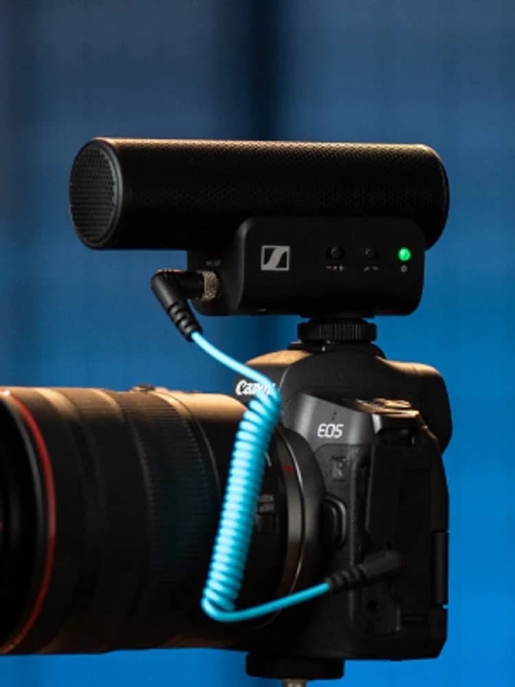 Sennheiser MKE 400 Compact On-Camera Shotgun Microphone — image 1